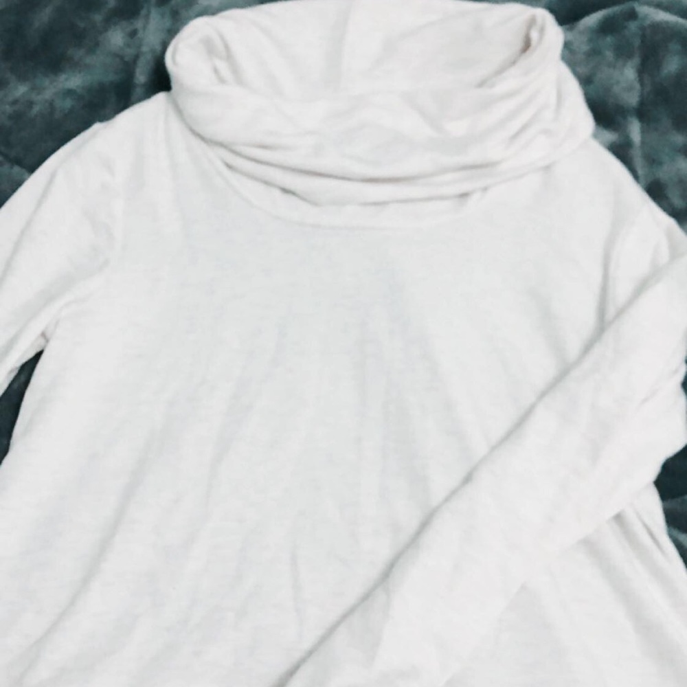 Longe sleeve turtle neck
